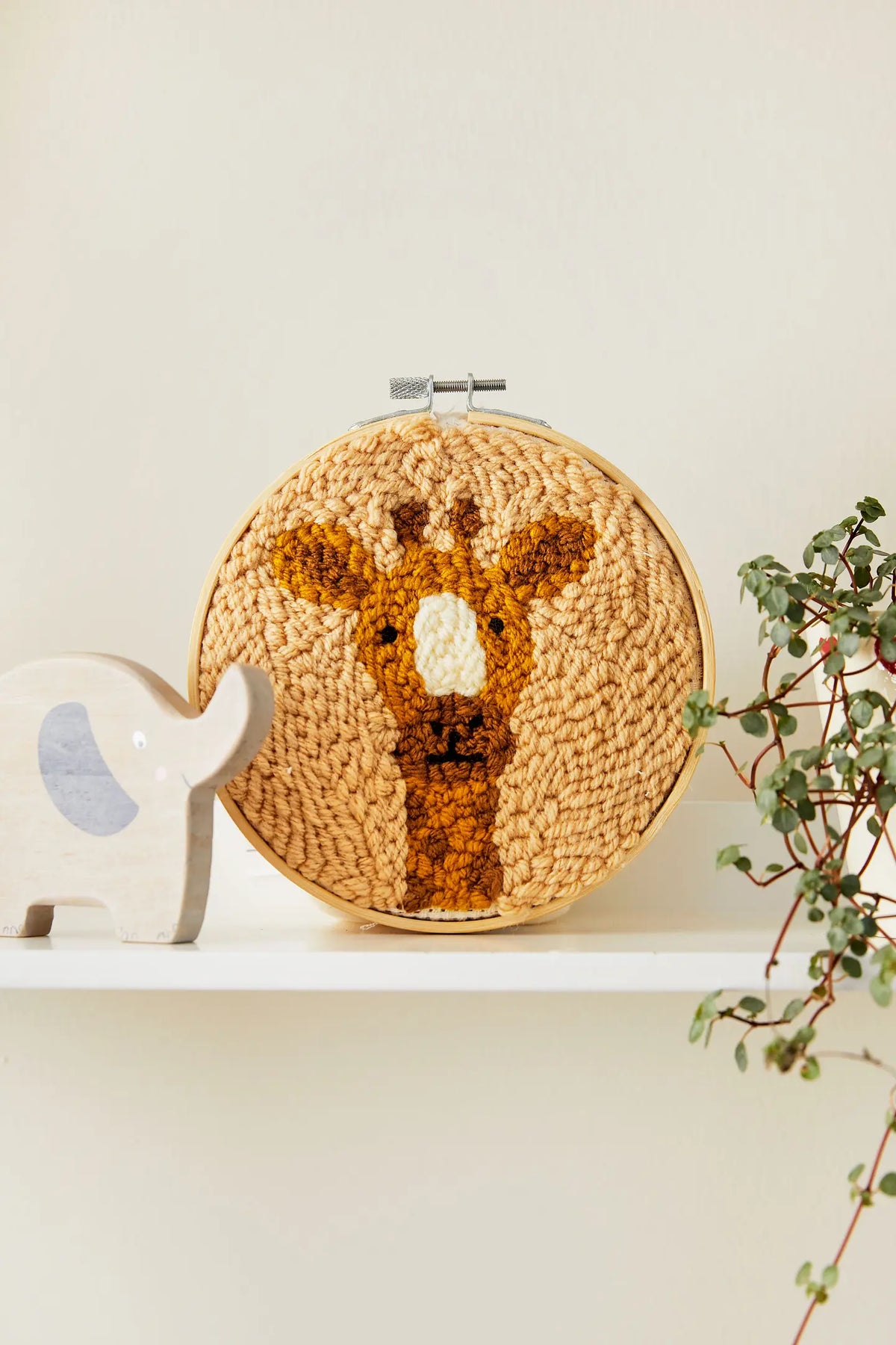 Kit Punch needle Georgette la girafe DMC